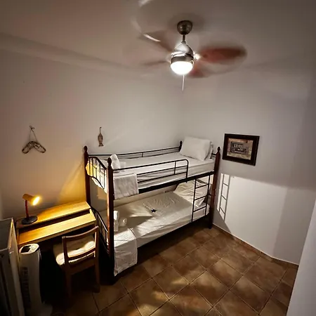 Aliki House . Ideal For 4 Guests Páros