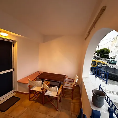 Aliki House . Ideal For 4 Guests Appartement Páros