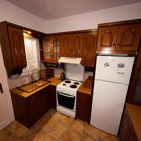 Aliki House . Ideal For 4 Guests *