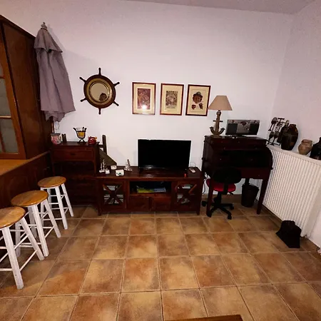 Aliki House . Ideal For 4 Guests