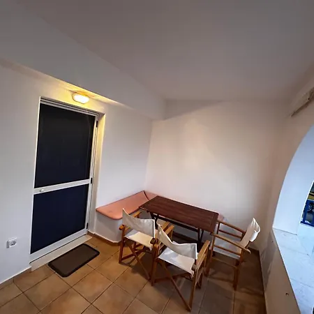 Aliki House . Ideal For 4 Guests Apartment *
